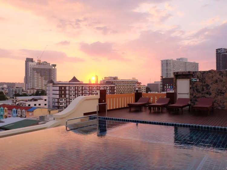 Dhotel Pattaya Nong Prue 外观 照片